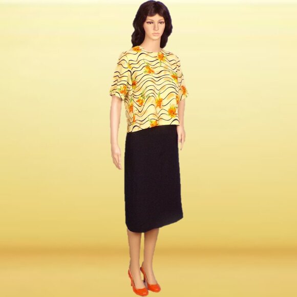 JORDAN size S floral half-sleeve pullover blouse silk-like 100% polyester - Picture 3 of 14